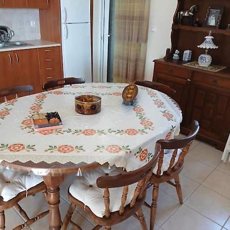 Παραθαλασσιο Σπιτι Στην Εξοχη Villa Tsakei Ngoại thất bức ảnh