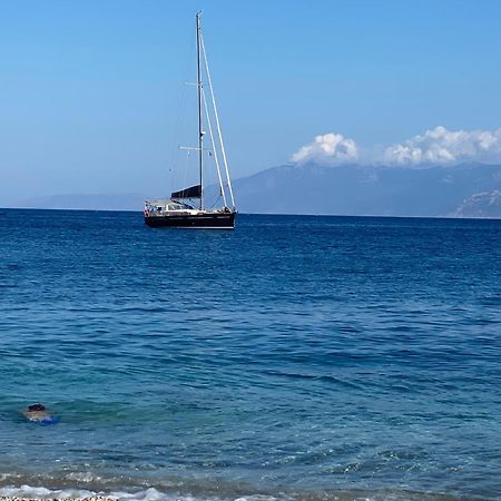 Παραθαλασσιο Σπιτι Στην Εξοχη Villa Tsakei Ngoại thất bức ảnh